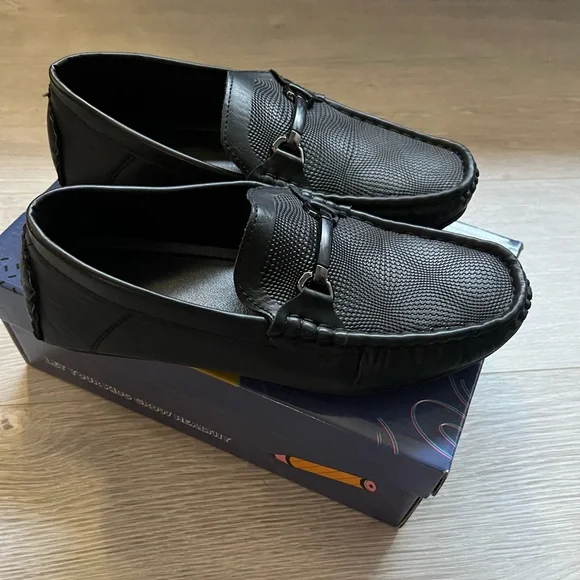 Black loafers Casual Slip-On Moccasin Flats Boys Dress Shoes - Picture 6 of 8